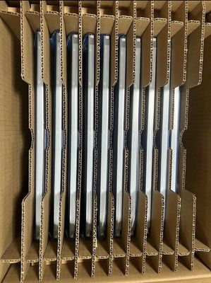 R213RFE-L01 Innolux 21.3&quot; 2048年（RGB） ×1536 1000 cd/mの²産業LCDの表示