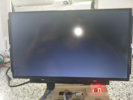 N133BGE-L41 Innolux 13.3」1366の（RGB） ×768 220 cd/mの²産業LCDの表示